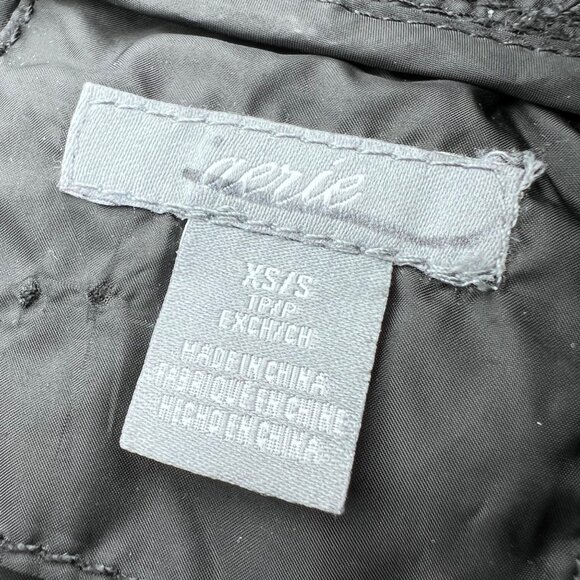 Aerie Black Quilted Sleeveless Puffer Cape Hooded Vest XS/S - Picture 3 of 8